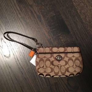 NWT COACH Wristlet
